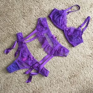 Agent Provocateur L’Agent Idalia Purple Bra, Suspender & Thong Set 32C / XS / S
